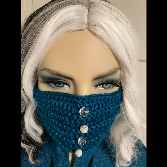 Decorative Hand-knitted Face Mask - Picture 6 of 8